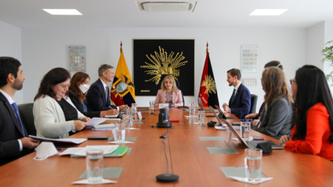 Equipo del FMI se reunió en el Banco Central con autoridades ecuatorianas el 7 de septiembre de 2022.