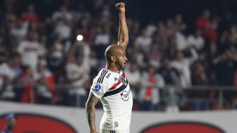 Patrick Bezerra de Sao Paulo celebra un gol anotado en la semifinal de vuelta de la Copa Sudamericana ante Atlético Goianiense, el 8 de septiembre.