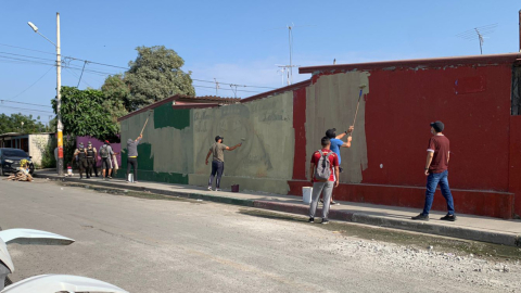 Policías y militares pintaron los grafitis de las bandas en Socio Vivienda 2. Guayaquil, 8 de septiembre de 2022.