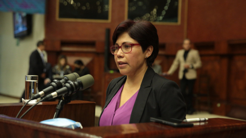 otavalo mama belen bernal asamblea