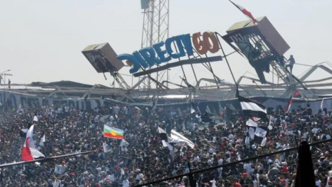 Hinchas de Colo-Colo en una de las tribunas del estadio Monumental de Santiago, el 30 de septiembre de 2022.