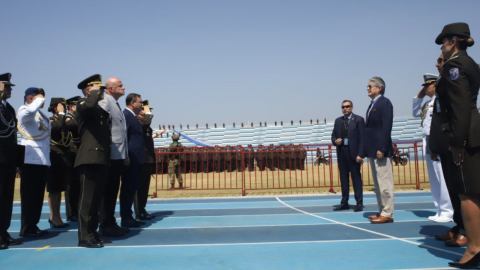 El presidente Guillermo Lasso participó en la ceremonia de incorporación de 1.564 nuevos policías para Guayaquil, en el estadio Modelo, el 14 de octubre de 2022.