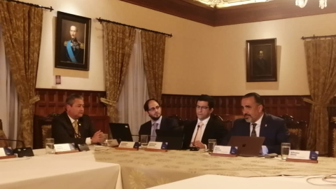 Ministro de Transporte, Darío Herrera, en un conversatorio con medios, en el Palacio de Carondelet, el 19 de octubre de 2022.