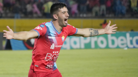 Ronnie Carrillo, de El Nacional, festeja en el partido ante Libertad por la Serie B, el 20 de octubre de 2022.