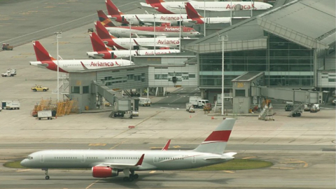 Imagen referencial del aeropuerto El Dorado, de Bogotá.