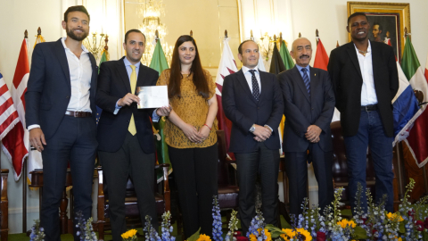 Autoridades ecuatorianas durante el lanzamiento de la Guía del hincha, el 25 de octubre de 2022.