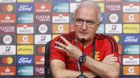 Dorival Junior en conferencia de prensa en Guayaquil, el 29 de octubre de 2022. 