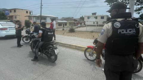 Imagen referencial de un operativo policial en Esmeraldas, del 8 de octubre de 2022. 