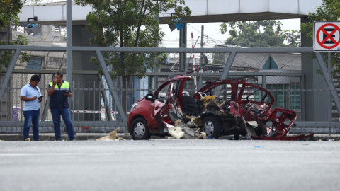 Un carro estalló afuera de la Terminal Terrestre, en Pascuales (Guayaquil), la madrugada del 1 de noviembre de 2022.