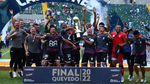 Los jugadores de Cuniburo festejan el campeonato del Ascenso Nacional, el 19 de octubre de 2022.