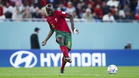 Danilo Pereira, de la selección de Portugal, durante un partido con su selección.