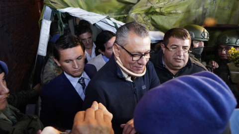 Quito 28 de noviembre del 2022. Jorge Glas sale de la Cárcel 4
API / DANIEL MOLINEROS