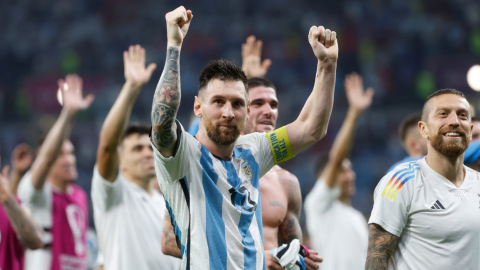 Lionel Messi celebra después del partido de Argentina ante Australia, el 3 de diciembre de 2022.