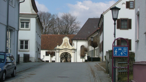 Vista general de la localidad de Illerkirchberg, sur de Alemania, donde un sujeto atacó a dos estudiantes, el 5 de diciembre de 2022.