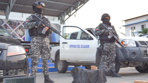 Evidencias encontradas en el carro de la Armada Nacional donde un marino transportaba droga. Guayaquil, 4 de diciembre de 2022.