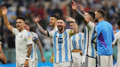 Los futbolistas argentinos festejan el triunfo ante Croacia, el 13 de diciembre de 2022.