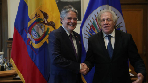 El presidente Guillermo Lasso 
y el secretario general de la OEA, Luis Almagro. EE. UU., 19 de diciembre de 2022