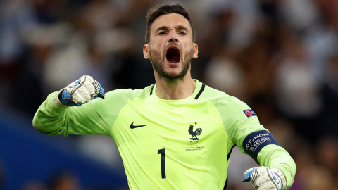 El arquero Hugo Lloris, durante un partido con la selección de Francia.