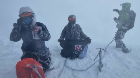 Juan Carlos Velasco, en la cumbre del volcán Cotopaxi.