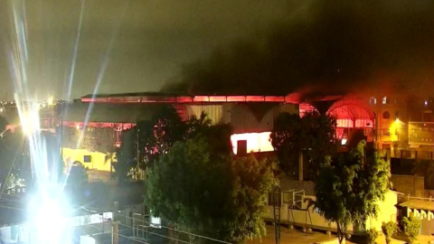 Vista panorámica del mercado de la quinta etapa del Recreo, en Durán, que sufrió un incendio el 23 de enero de 2023.