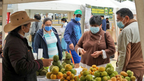 Feria de alimentos, en la sede del Ministerio de Agricultura y Ganadería, febrero de 2022. 