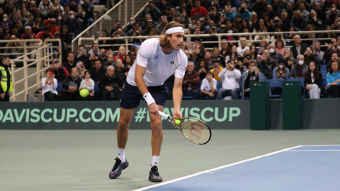 Stefanos Tsitsipas, durante su participación en la serie entre Grecia y Ecuador por Copa Davis, el 5 de febrero de 2023.