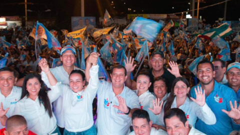 Leonardo Orlando ganó la reelección a la Prefectura de Manabí. 