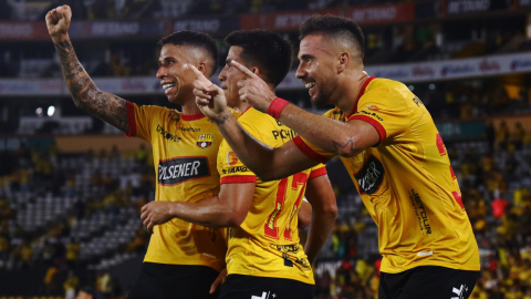 Los jugadores de Barcelona celebran uno de los goles ante Delfín, el 4 de marzo de 2023.