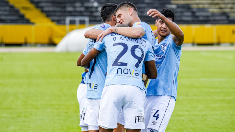 Los jugadores de Universidad Católica festejan uno de los goles en la victoria ante Guayaquil City, por la Fecha 2 de la LigaPro, el 5 de marzo de 2023. 