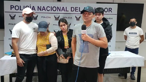 Comerciante liberado en Durán cuando se reencontró con su familia, el 7 de marzo de 2023. 