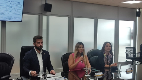 Pablo Arosemena, ministro de Finanzas, durante una rueda de prensa en la Plataforma Financiera, el 7 de marzo de 2023.