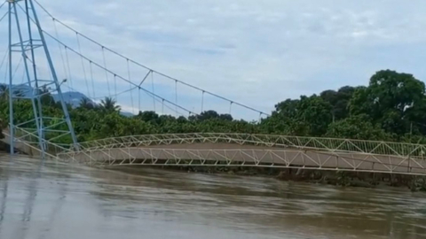 Un puente que conecta a Durán con Yaguachi, en Guayas, colapsó el 11 de marzo de 2023.