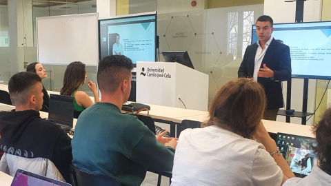 El asambleísta Daniel Noboa durante una charla en una universidad española, el 15 de marzo de 2023.