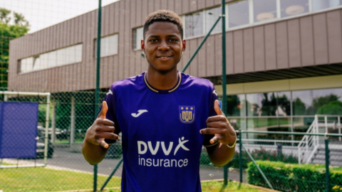 Nilson Angulo, durante su presentación con el Anderlecht, el 21 de junio de 2022.