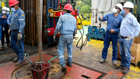 Producción petrolera en el campo ITT, específicamente en el área de Tambococha. Foto de archivo de Petroecuador del 4 de marzo de 2021.