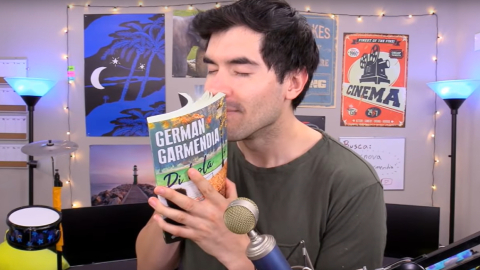 Germán Garmendia es un youtuber chileno autor de libros como Di Hola.