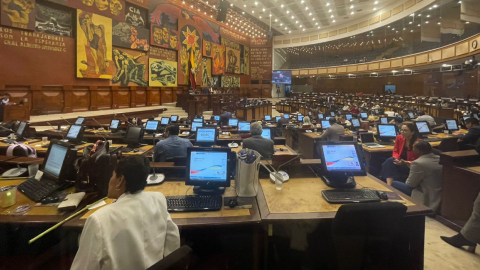 El Pleno de la Asamblea Nacional, en la sesión sobre el informe que recomienda el juicio político contra el presidente Lasso, el 4 de marzo de 2023.