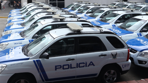 Entrega de 130 vehículos repotenciados para la Policía Nacional, en Guayaquil, el 31 de marzo de 2023.