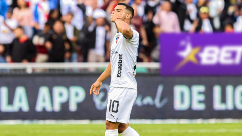 Alexander Alvarado, durante el partido de Liga de Quito ante Aucas, el 4 de marzo de 2023.