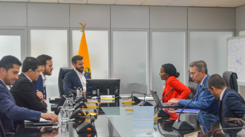 El Ministro de Finanzas, Pablo Arosemena, se reunió con representantes del Banco de Desarrollo de América Latina CAF, el 14 de febrero de 2023.