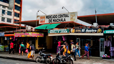 Imagen referencial del Mercado Central de Machala, en marzo de 2020.