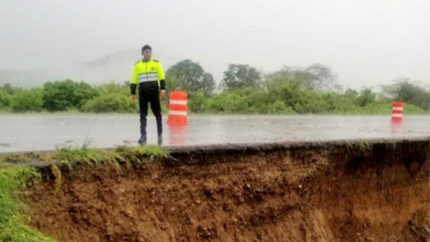 Tramo afectado en la vía a la Costa, en el sector de Buenos Aires, el 6 de abril de 2023. 