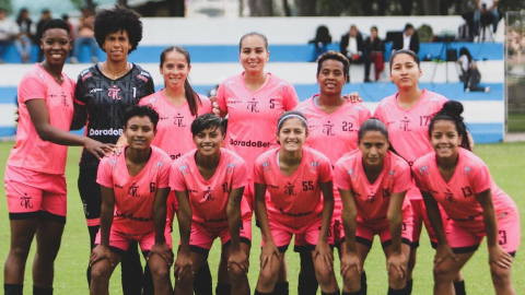 Las jugadoras de Ñañas previo a un encuentro amistoso, el 1 de abril de 2023.