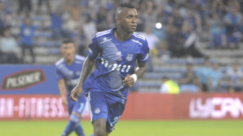 Miller Bolaños celebra en el partido de Emelec ante Técnico Universitario, el 19 de marzo de 2023.