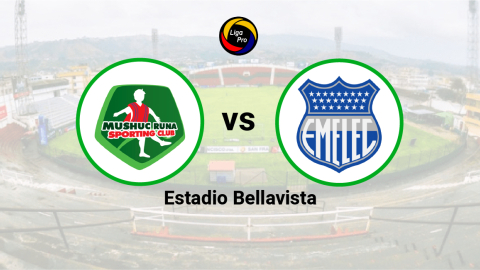 Mushuc Runa se enfrenta a Emelec en el estadio Bellavista el 23 de abril de 2023.