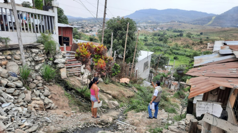 Imagen referencial de asentamiento en cerros de la cooperativa Nueva Prosperina, al noroeste de Guayaquil. 