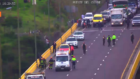 Imagen del operativo en el puente del río Chiche, donde se evitó un suicidio.