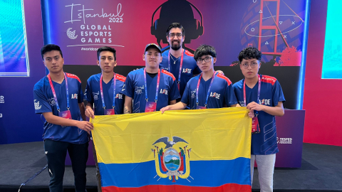 La selección ecuatoriana, durante el Mundial de eSports en Estambul, el 14 de diciembre de 2022.