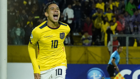 Kendry Páez festeja el gol de Ecuador ante Venezuela, en la última fecha del Sudamericano Sub 17, el 22 de abril de 2023. 