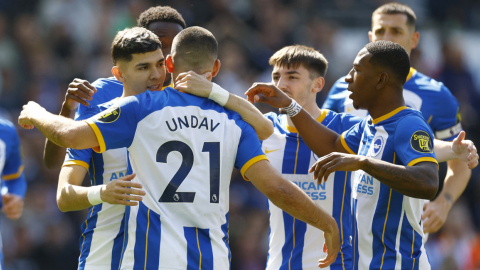 Los jugadores del Brighton celebran uno de los goles ante el Wolverhampton, por la Premier League, el 29 de abril de 2023.